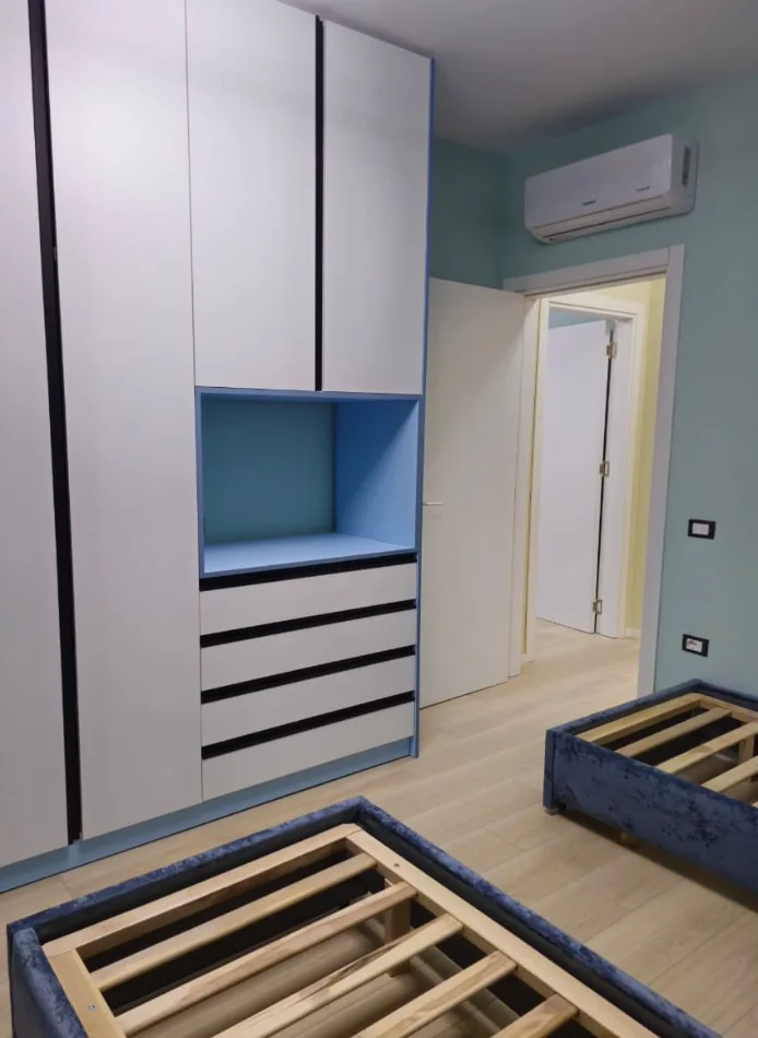 Tirane, jepet me qera apartament 2+1+Ballkon , 120 m² 1.200 € 