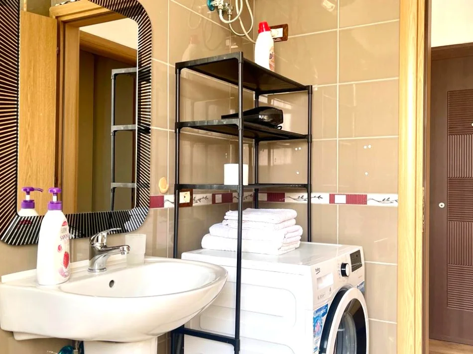Tirane, jepet me qera apartament 1+1 Kati 7, 75 m² 700 € 