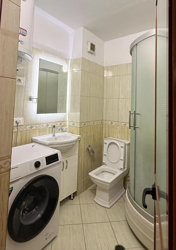 Tirane, shitet apartament 1+1+Ballkon , 64 m² 135.000 € 