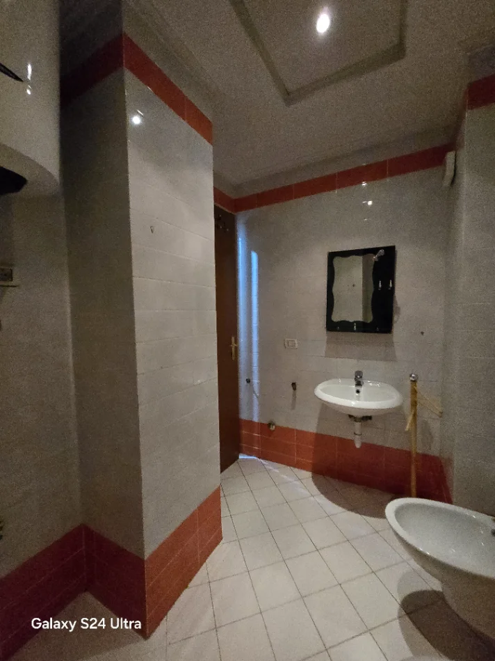Tirane, shitet apartament 2+1 , 72 m² 160.000 € (Ish-Parku)