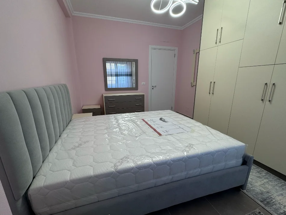 Tirane, jepet me qera apartament 2+1+Ballkon , 100 m² 750 € 