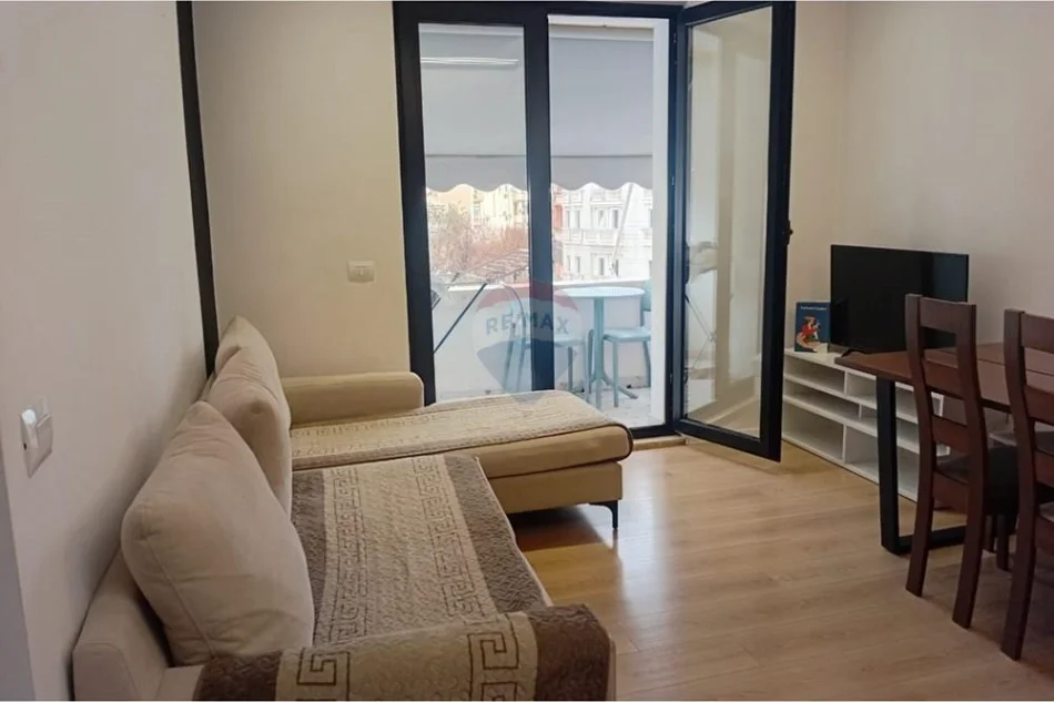 Tirane, shitet apartament 2+1 Kati 4, 78 m² 179.000 € (Rruga e Durresit)