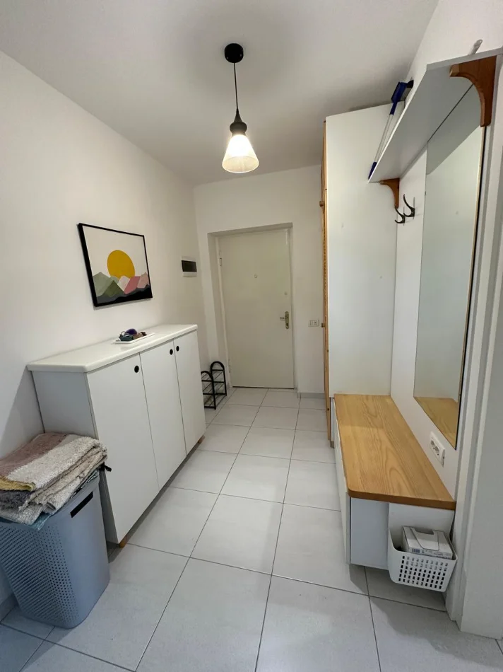 Tirane, shitet apartament 1+1+Ballkon Kati 2, 52 m² 120.000 € (Oxhaku)