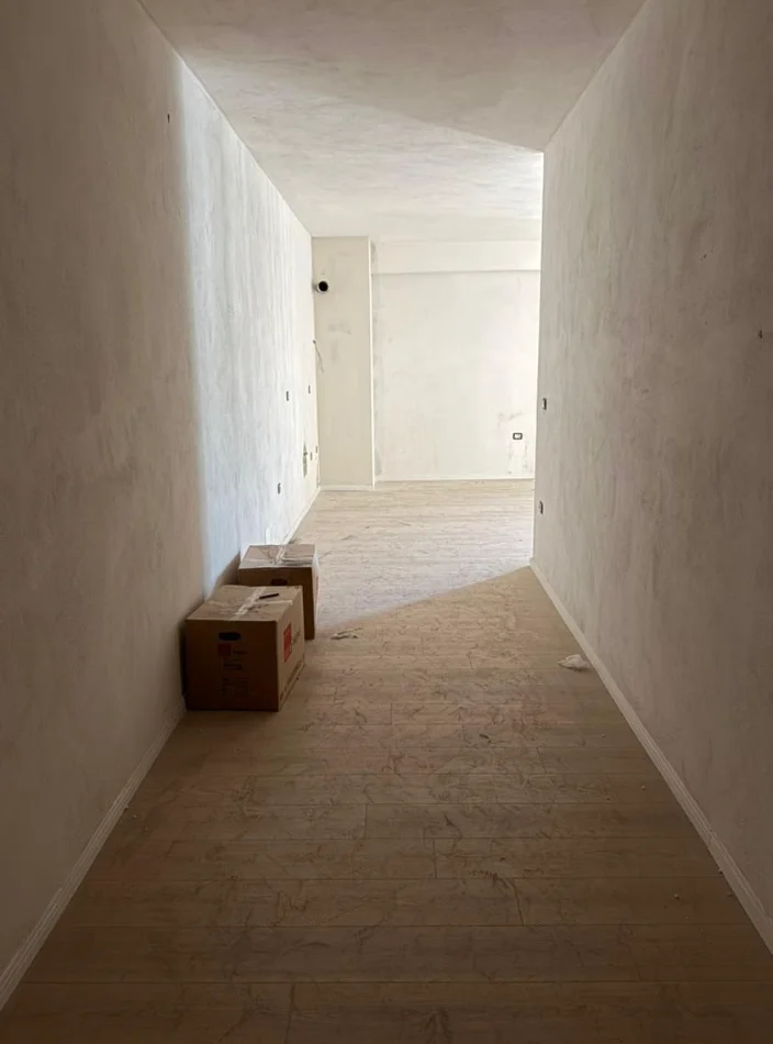 Tirane, shitet apartament 2+1 , 92 m² 149.300 € 