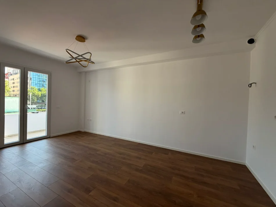 Tirane, shitet apartament 1+1+Ballkon Kati 3, 58 m² 128.000 € (Rruga Dritan Hoxha)