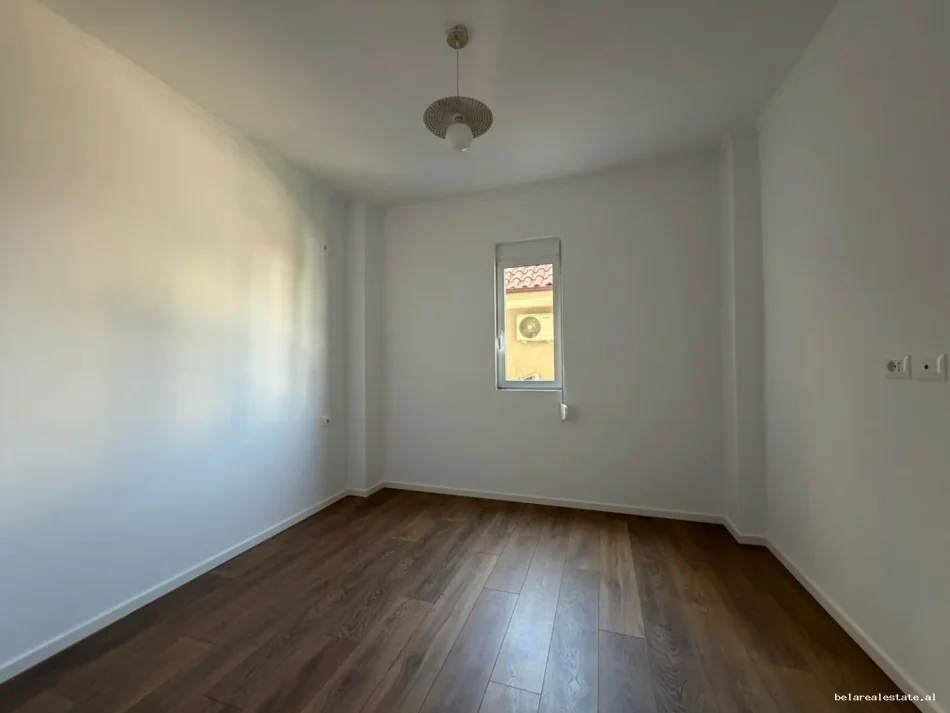 Tirane, shitet apartament 1+1 Kati 3, 47 m² 108.000 € (Dritan Hoxha)