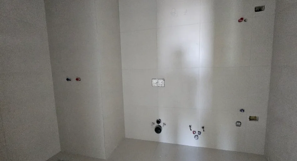 Tirane, shitet apartament 2+1 , 109 m² 326.400 € 