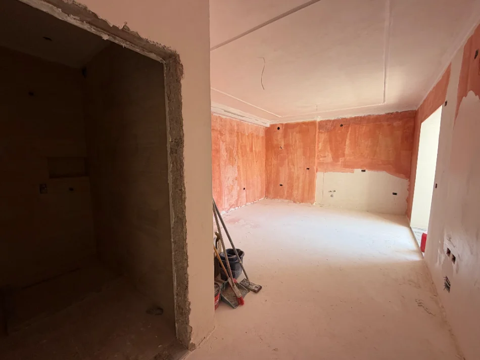 Tirane, shitet apartament 1+1+Ballkon Kati 5, 74 m² 135.000 € (Vasil Shanto)
