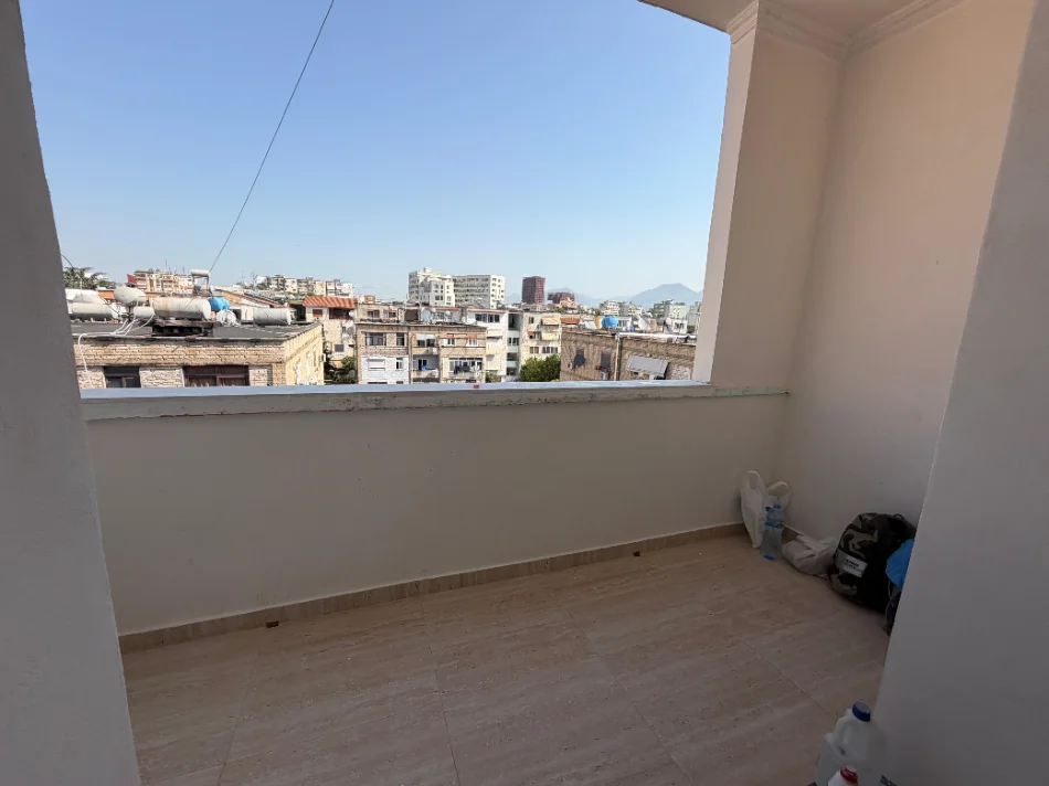 Tirane, shitet apartament 1+1+Ballkon Kati 5, 64 m² 125.000 € (Vasil Shanto)