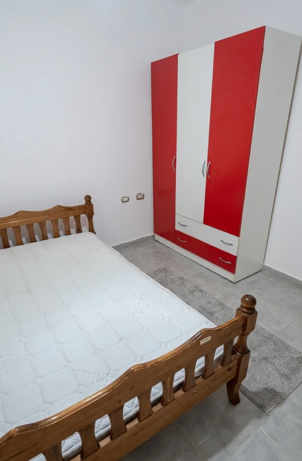 Tirane, jepet me qera apartament 2+1+Ballkon Kati 2, 110 m² 400 € (Fresk)