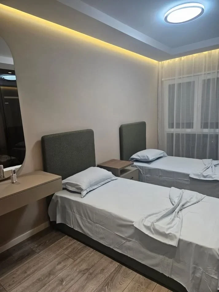 Tirane, jepet me qera apartament 2+1+Ballkon Kati 6, 105 m² 750 € (Rruga Dritan Hoxha)