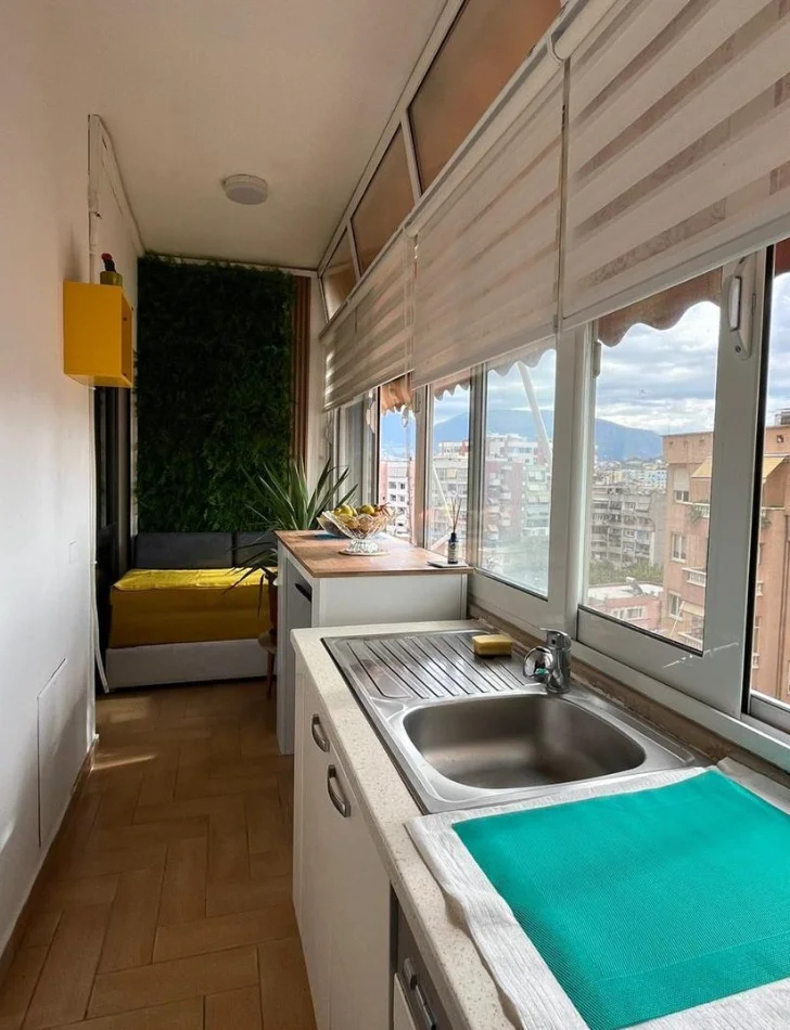 Tirane, jepet me qera apartament 2+1 , 70 m² 800 € 