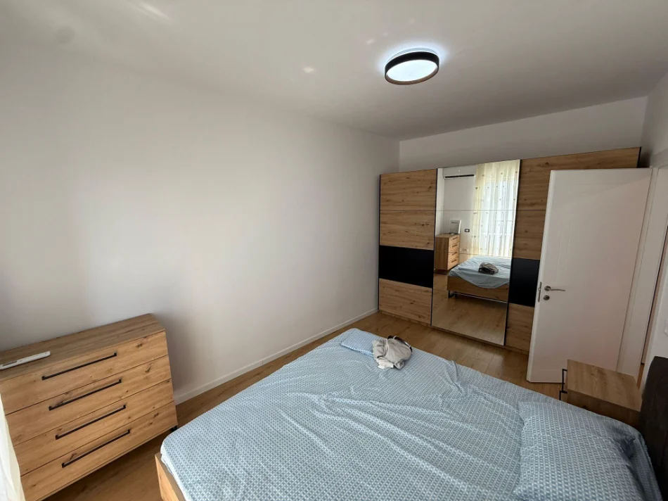 Tirane, jepet me qera apartament 2+1+Ballkon Kati 5, 98 m² 650 € (e zonen e Siri Kodres,Rruga Besa,New Corner Rezidence)
