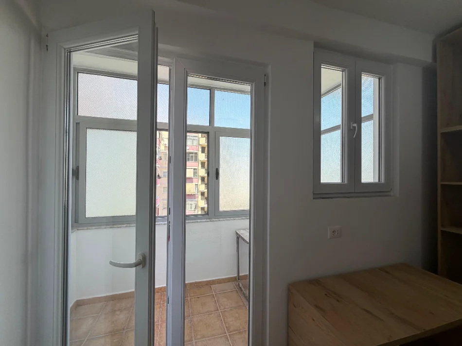 Tirane, shitet apartament 1+1+Ballkon Kati 5, 59 m² 135.000 € (Don Bosko)