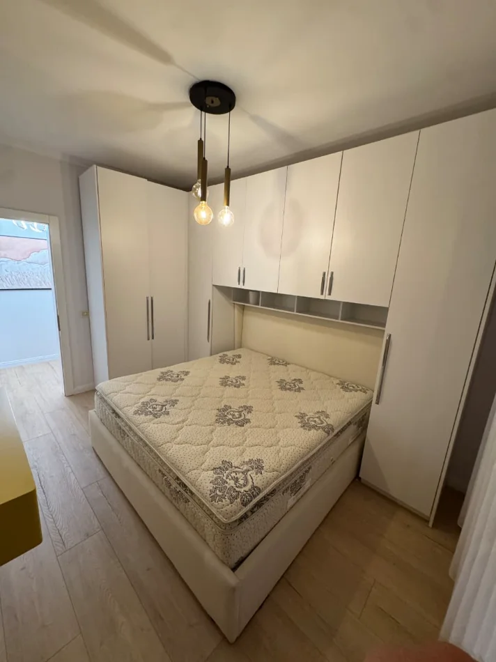 Tirane, jepet me qera apartament 1+1+Ballkon Kati 7, 70 m² 500 € (Astir/Rr.Teodor Keko)