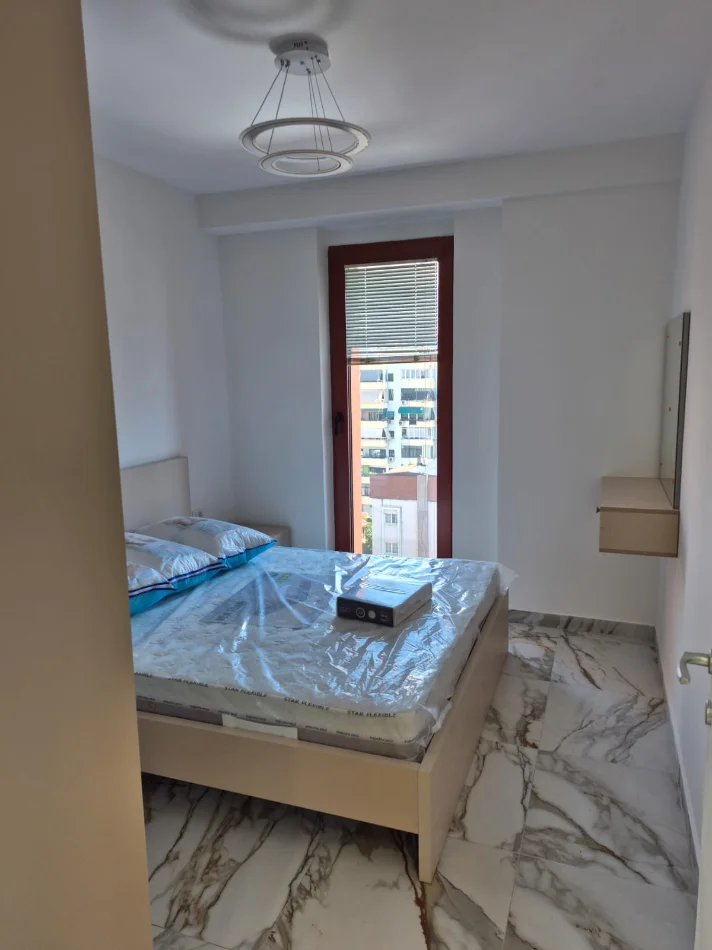 Tirane, jepet me qera apartament 1+1 Kati 7, 70 m² 750 € (Rruga e Kavajes)