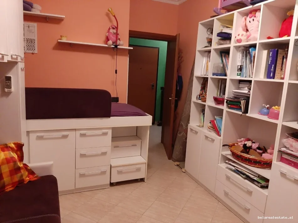 Tirane, jepet me qera apartament 2+1+Ballkon Kati 8, 100 m² 590 € (Astir)