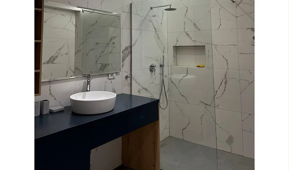 Tirane, jepet me qera apartament 1+1 Kati 1, 70 m² 650 € 