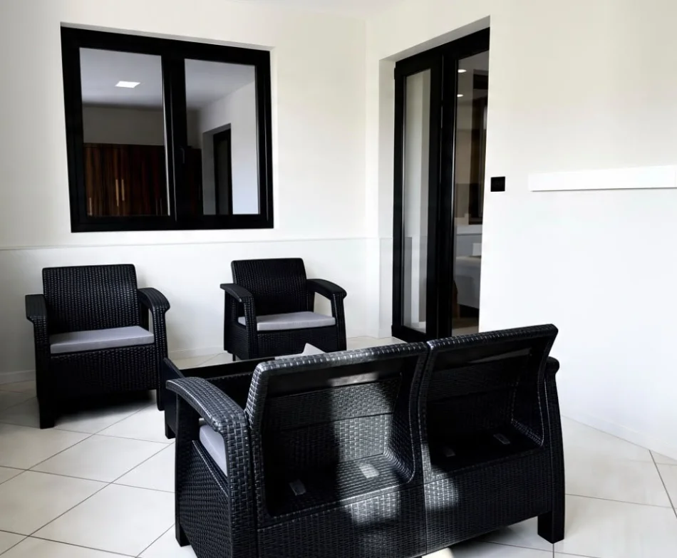 Tirane, jepet me qera apartament 2+1 , 100 m² 850 € 