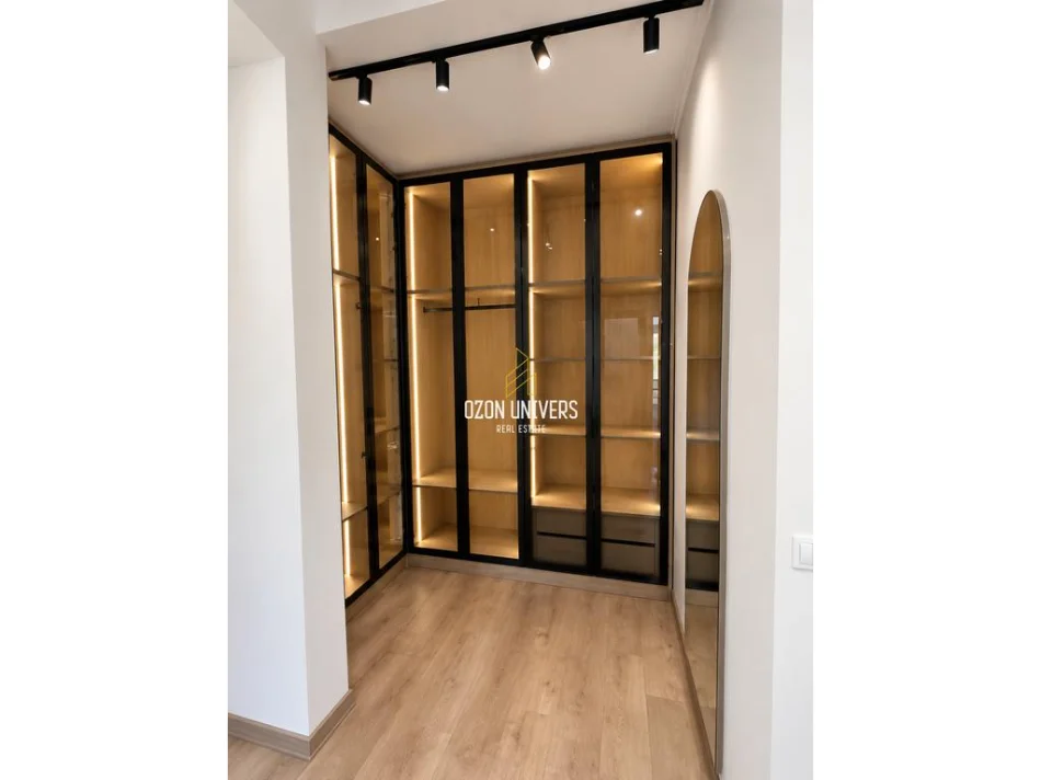 Tirane, shitet apartament 2+1+Ballkon Kati 4, 106 m² 273.000 € (Liqeni i Thatë)