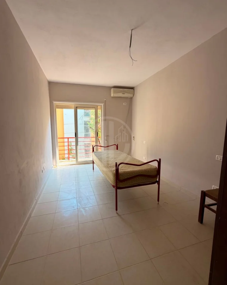 Durres, shes apartament 1+1+Ballkon Kati 4, 82.000 € 