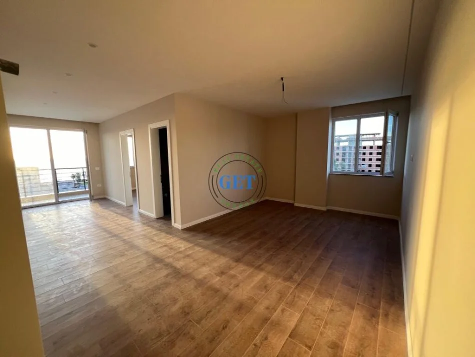 Durres, shiten apartamente 1+1+Ballkon,1800 Euro m2 , (Golem)