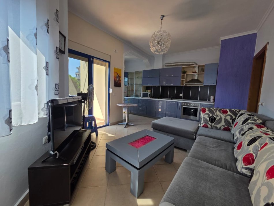 Mali Robit, shitet apartament 1+1 Kati 4, 58 m² 70.000 € (Mali i Robit, Golem)