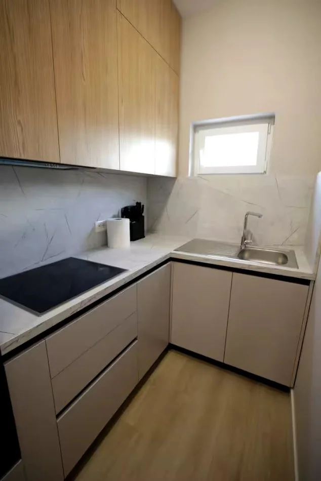 Tirane, jepet me qera apartament 3+1+Ballkon Kati 3, 130 m² 800 € (Rruga Vangjush Miho)