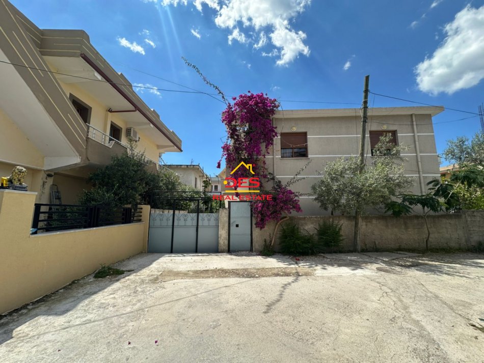 Vlore, shitet shtepi 5+1+Ballkon Kati 1, 151 m² 215.000 € (Rruga Haxhi Xhyherri)