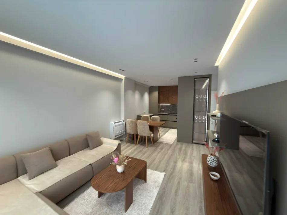 Tirane, jepet me qera apartament 1+1 Kati 4, 69 m² 600 € (Kompleksi E-88, Rruga Dritan Hoxha)