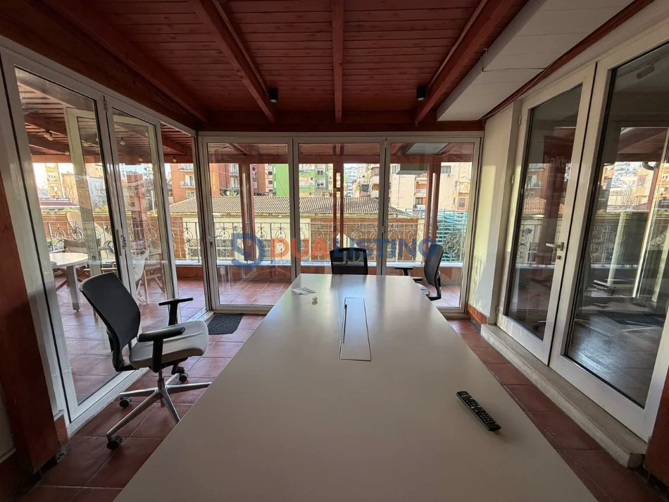 Tirane, shitet apartament 3+1 , 187 m² 470.000 € (Blloku)