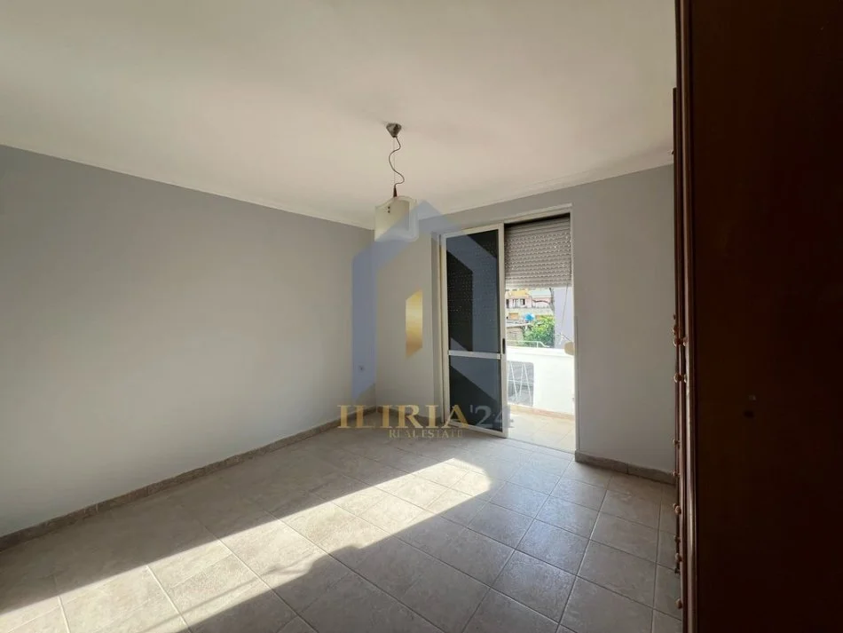 Tirane, shes apartament 2+1 Kati 3, 62 m² 150.000 € (Rruga e kavajes)