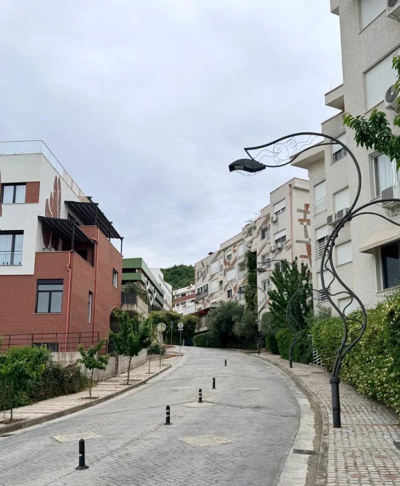 Tirane, shitet apartament 1+1+Aneks+Ballkon Kati 0, 67 m² 125.000 € (kodra e diellit)