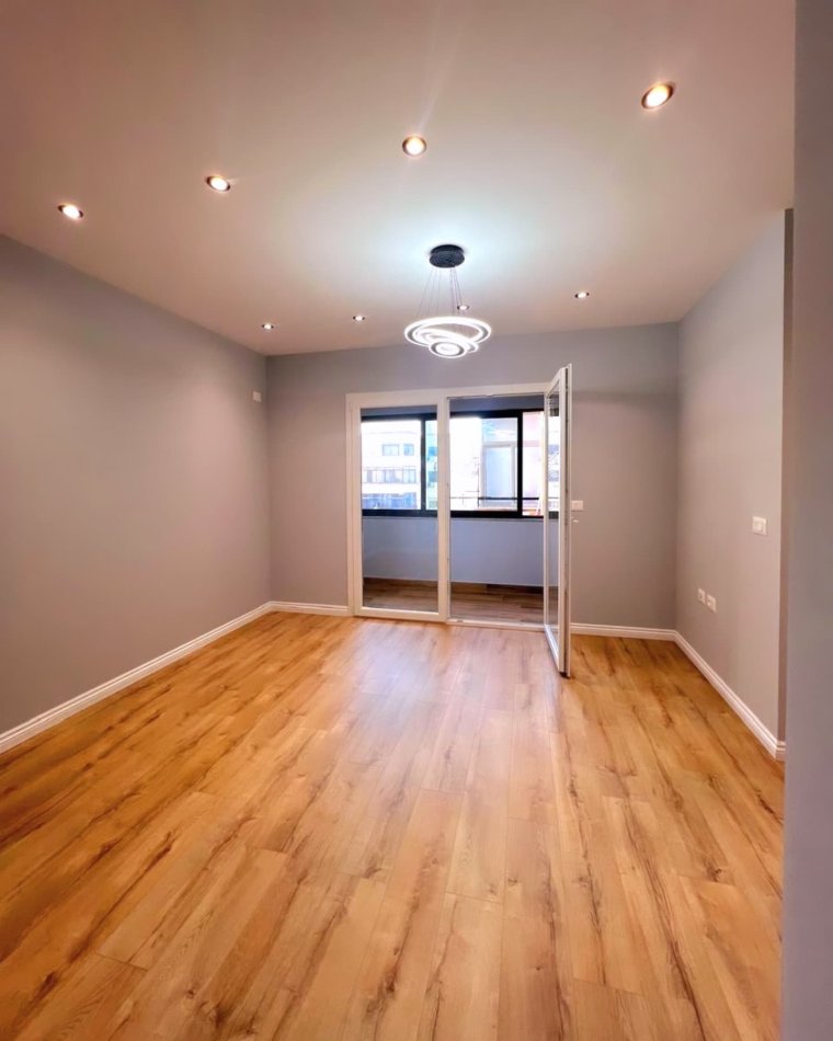 Tirane, shitet apartament 1+1 Kati 6, 50 m² 