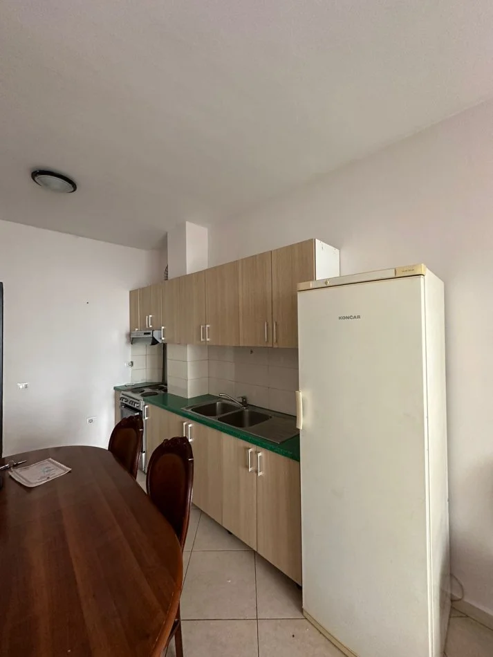 Tirane, shitet apartament 1+1 Kati 1, 60 m² (Kopshti Zologjik)