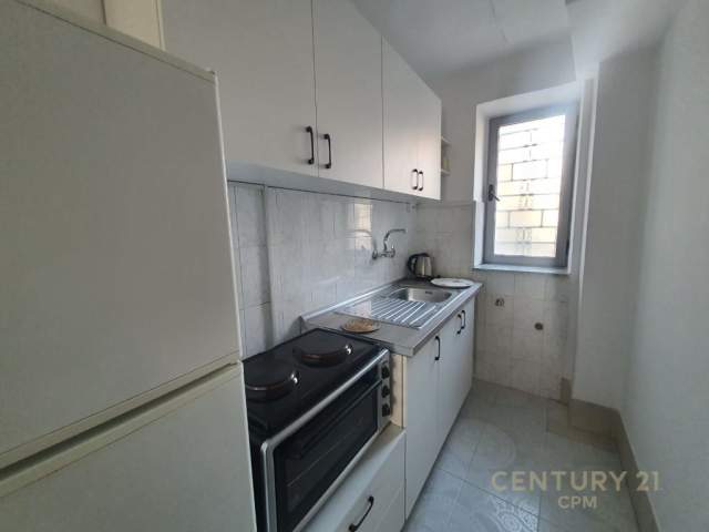 Tirane, ofert apartament 1+1+BLK Kati 1, 50 m² 280 Euro (Rruga Fortuzi)