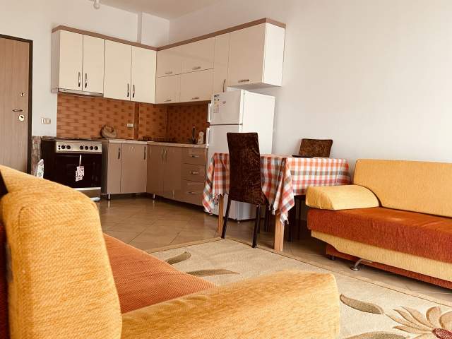 Durres, jepet me qera apartament 1+1+BLK Kati 4, 230 euro/muaj Rruga Pavaresia, Lagjia 13 Plazh Durres/Pista Kosova