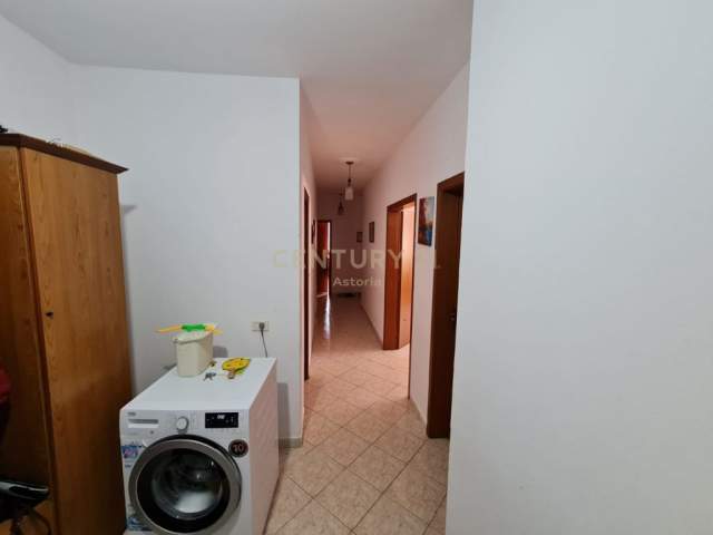 Tirane, shitet apartament 2+1 Rruga M. Gjollesha, Zogu i Zi, Kati 4, 114 m² 125.500 Euro