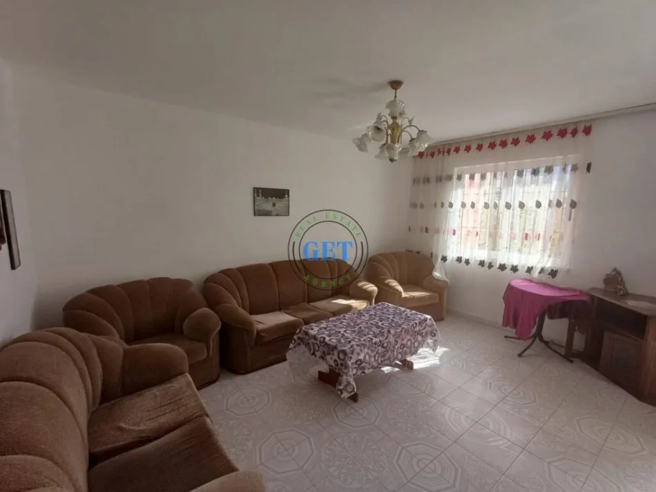 Durres, shitet apartament 2+1 Kati 3, 75 m² 87.000 € (Prane Stadiumit)