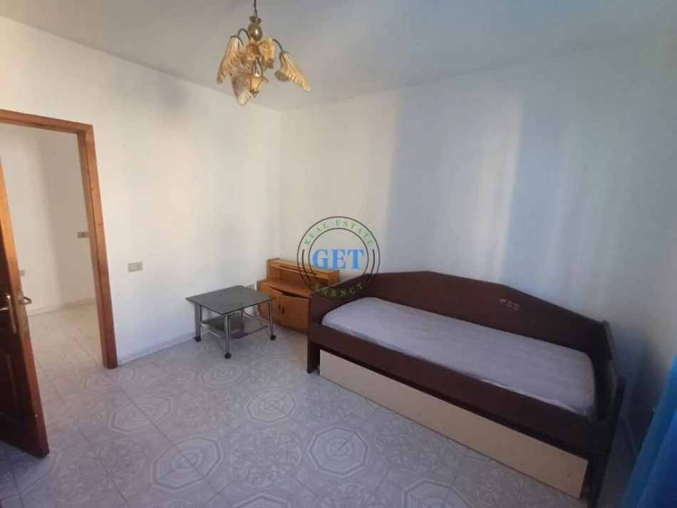 Durres, shitet apartament 2+1 Kati 3, 75 m² 87.000 € (Prane Stadiumit)