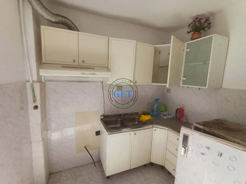 Durres, shitet apartament 2+1 Kati 3, 75 m² 87.000 € (Prane Stadiumit)
