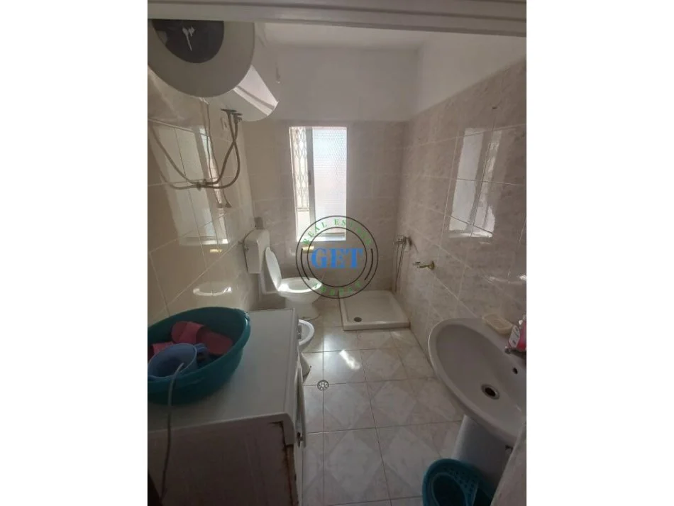Durres, shitet apartament 2+1 Kati 3, 75 m² 87.000 € (Prane Stadiumit)