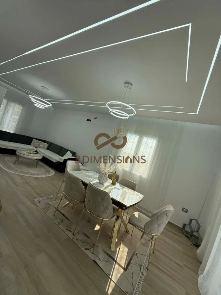 Tirane, jepet me qera apartament 3+1+Ballkon Kati 2, 90 m² 650 € (shkoze)