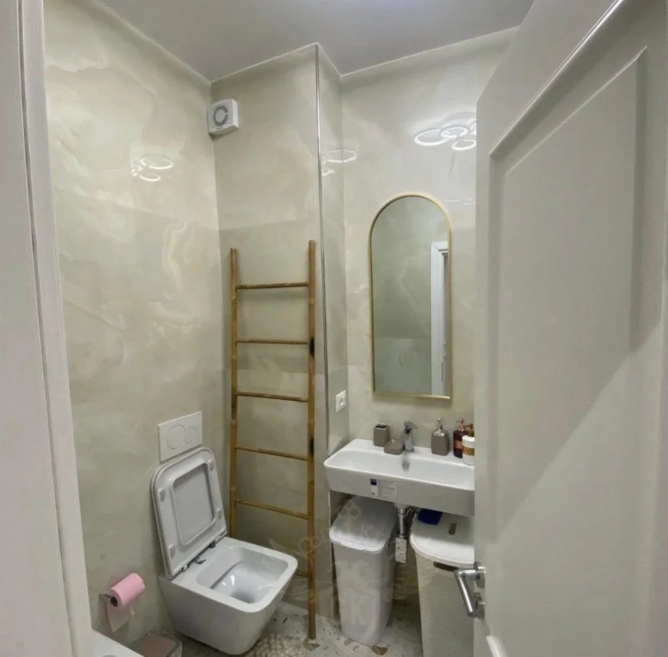 Durres, jepet me qera apartament 1+1+Ballkon Kati 2, 70 m² 600 € (Lagja 13,Plazh Hotel Vivas)