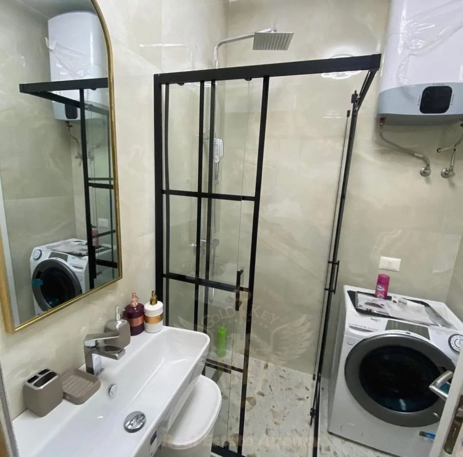 Durres, jepet me qera apartament 1+1+Ballkon Kati 2, 70 m² 600 € (Lagja 13,Plazh Hotel Vivas)