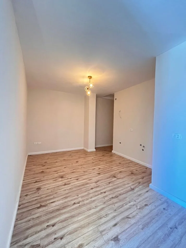 Durres, shitet apartament 1+1 Kati 7, 75.000 €