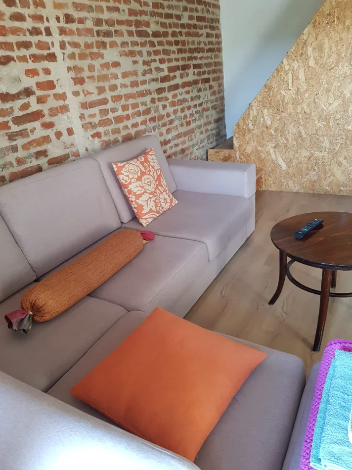 Tirane, jepet me qera apartament 1+1+Ballkon Kati 3, 40 m² 500 € (RRUGA E KAVAJES QENDER)