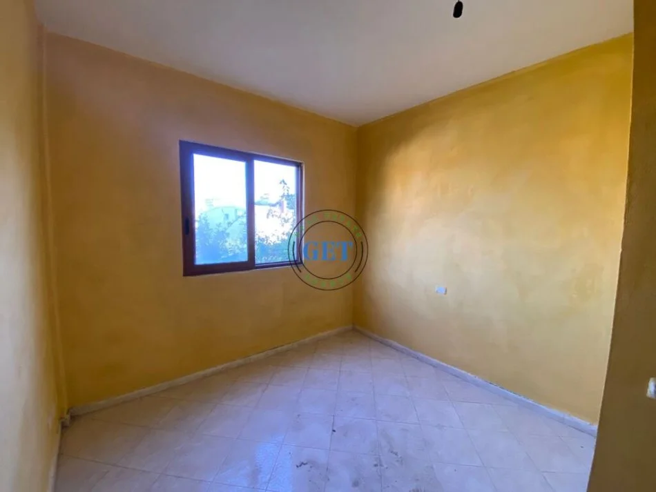 Durres, shitet shtepi 1+1 Kati 0, 386 m² 68.000 € (Prane shkolles Hajdar Dushi Durres)