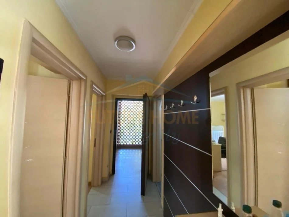 Tirane, jepet me qera apartament 1+1 Kati 3, 90 m² 600 € 