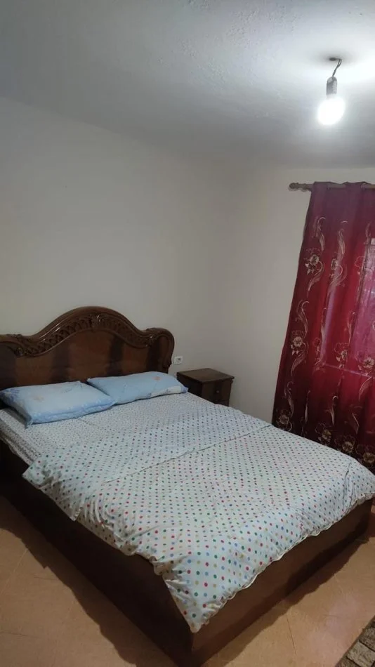 Tirane, jepet me qera shtepi 2+1+Aneks+Ballkon Kati 1, 91 m² 350 € (Xhafize Keko)